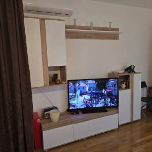 Stan: Karlovac, Dubovac, 63m2, balkon, lođa!