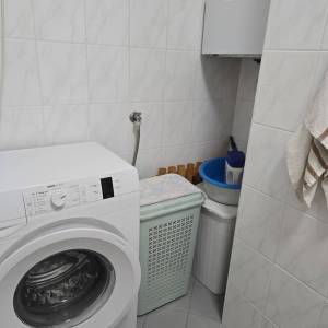 Stan: Karlovac, Dubovac, 63m2, balkon, lođa!
