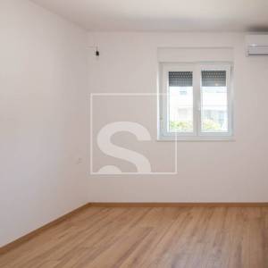 Stan Novigrad, 2soban stan na prvom katu, pogled more