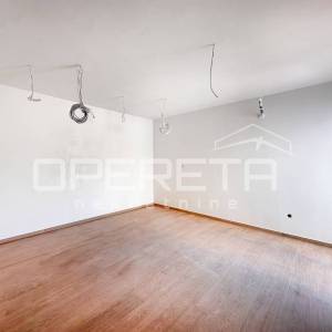 Stan s bazenom i vrtom u Stivašnici, 260,40 m2
