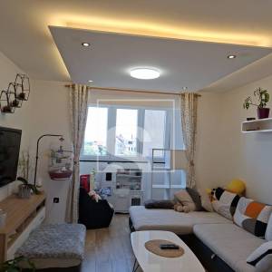 Stan Vidikovac 52 m² – parking, spremište, potpuno opremljen