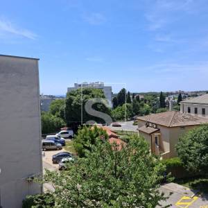 Stan Vidikovac 52 m² – parking, spremište, potpuno opremljen