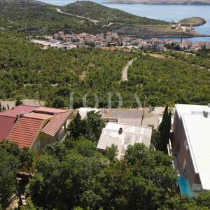 STINICA – Samostojeća kuća s otvorenim pogledom na more i garažom