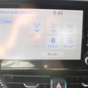 Toyota C-HR 1.8 Hybrid AUTOMATIK *LED, NAVIGACIJA, KAMERA*