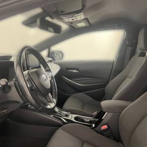 Toyota Corolla 2.0 HYBRID TEAM D CVT - 3 godine jamstva