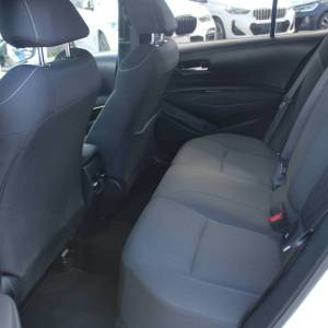 Toyota Corolla Sedan 1.5 VVT *NAVIGACIJA, KAMERA*