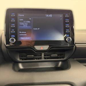 Toyota Yaris 1.5 VVT-iE HB 5D M/T6 SOL - 3 godine jamstva