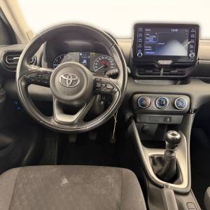 Toyota Yaris 1.5 VVT-iE HB 5D M/T6 SOL - 3 godine jamstva