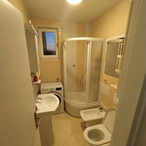 Trešnjevka, 1-sobni stan s balkonom, 40m2, namješten i opremljen 