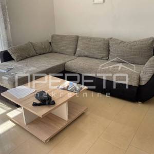 TRIBUNJ,  CENTAR, KOMFORAN DVOETAŽNI STAN SA DVA PARKIRNA MJESTA, 228.000 EUR + 