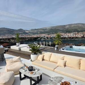 Trogir/Ekskluzivna vila s panoramskim pogledom na more