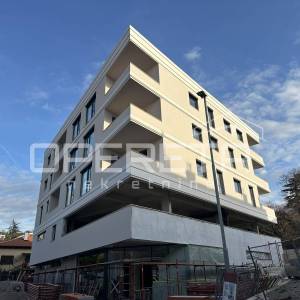 ULIČNI LOKAL, NAJAM, KRALJEVICA - CENTAR, uz rivu, 335 M2