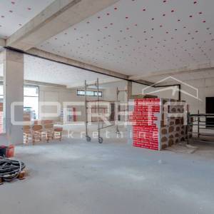ULIČNI LOKAL, NAJAM, KRALJEVICA - CENTAR, uz rivu, 335 M2