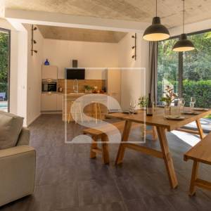 Vila Umag 600 metara do mora s 4 spavaće sobe i bazenom