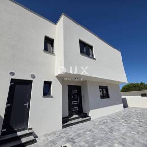 VIR, OTOK VIR - Moderna vila s pogledom na more