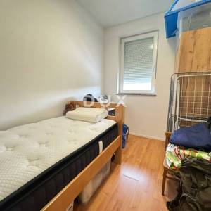 VIŠKOVO, MARINIĆI – 2S+DB, balkon, parkirno mjesto, novija gradnja