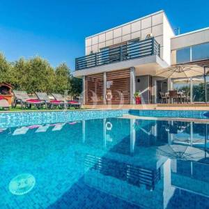 Vodnjan, Villa sa pogledom na Brijune i grijanim bazenom