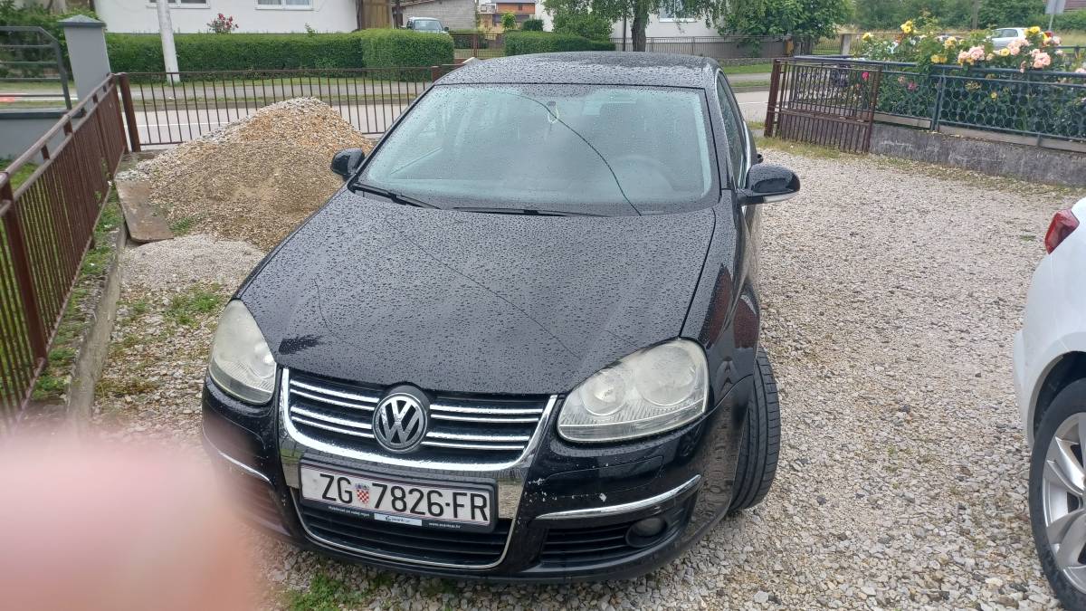 Vozilo u dobrom stanju. Vidljivo na slikama
