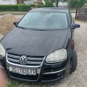 Vozilo u dobrom stanju. Vidljivo na slikama