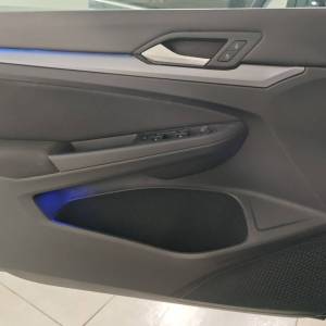 VW Golf 8 2.0 TDI Life - 3 godine jamstva