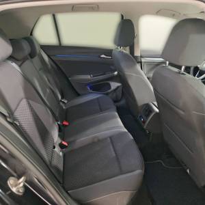 VW Golf 8 2.0 TDI Life - 3 godine jamstva