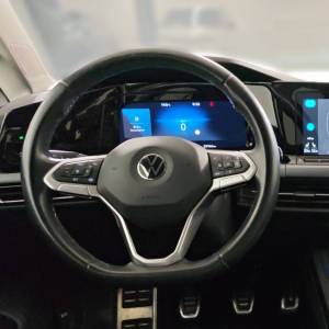 VW Golf 8 2.0 TDI Life - 3 godine jamstva
