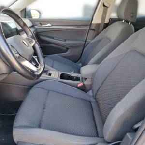 VW Golf 8 2.0 TDI LIFE - 3 godine jamstva
