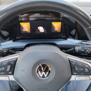 VW Golf 8 2.0 TDI LIFE - 3 godine jamstva