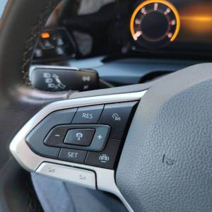 VW Golf 8 2.0 TDI LIFE - 3 godine jamstva