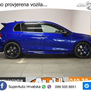 VW Golf VIII 2.0 TSI 4M DSG Black Style 333 KS, PANO+360+GR SJED+ACC+AKROPOVIC