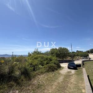 ZADAR, BILI BRIG - Zemljište pravilnog oblika s pogledom na grad!