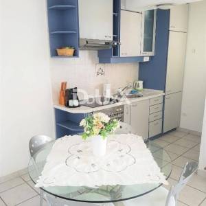 ZADAR, BRODARICA - Vila sa 6 stanova i poslovnim prostorom