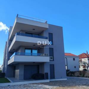 ZADAR, DIKLO - Vrhunski penthouse s pogledom na more samo 50 metara od plaže! S7