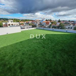 ZADAR, DIKLO - Vrhunski penthouse s pogledom na more samo 50 metara od plaže! S7