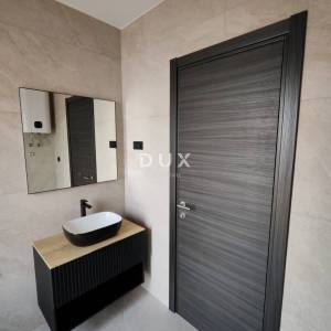 ZADAR, DIKLO - Vrhunski penthouse s pogledom na more samo 50 metara od plaže! S7