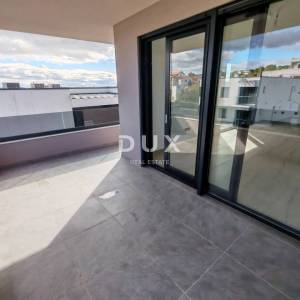 ZADAR, DIKLO - Vrhunski penthouse s pogledom na more samo 50 metara od plaže! S7