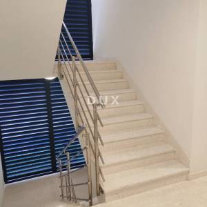 ZADAR, DIKLO - Vrhunski penthouse s pogledom na more samo 50 metara od plaže! S7