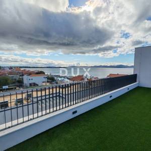 ZADAR, DIKLO - Vrhunski penthouse s pogledom na more samo 50 metara od plaže! S7