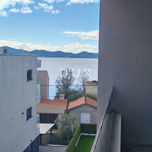ZADAR, DIKLO - Vrhunski penthouse s pogledom na more samo 50 metara od plaže! S7