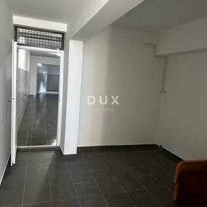 ZADAR, MASLENICA – Poslovni prostor u prizemlju, 140 m², parking, blizina mora