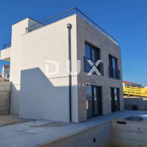 ZADAR, NOVIGRAD - Vila iz snova s pogledom na more u Novigradu! 