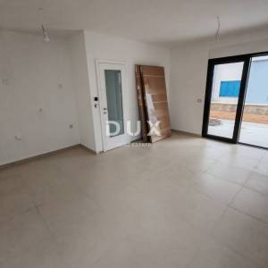 ZADAR, RAŽANAC - Novogradnja! Podno grijanje, lift, pogled na more, spremište...! S2