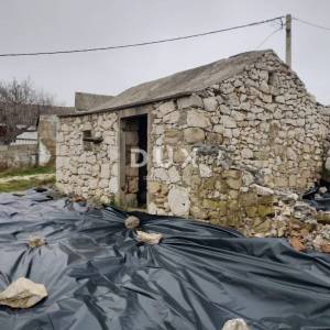 ZADAR, RTINA - Kamena kućica za adaptaciju