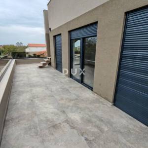 ZADAR, SABUNIKE - Moderan penthouse s pogledom na more! S8