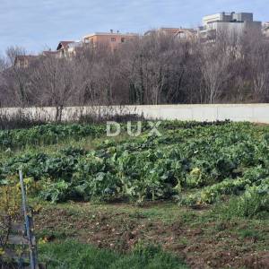 ZADAR, SINJORETOVO - Građevinsko zemljište s idejnim rješenjem