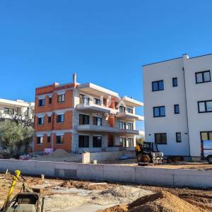ZADAR, SUKOŠAN - Prekrasna novogradnja 200 metara od plaže s pogledom na more! B S6