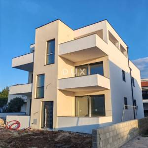 ZADAR, VIR - Vrhunski stan s krovnom terasom i prekrasnim pogledom! S3