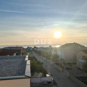 ZADAR, VIR - Vrhunski stan s krovnom terasom i prekrasnim pogledom! S3