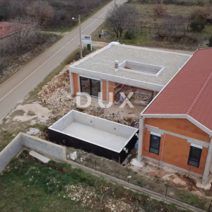 ZADAR, ZEMUNIK G. – Luksuzna moderna vila (B) prizemnica s bazenom