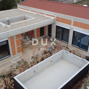 ZADAR, ZEMUNIK G. – Luksuzna moderna vila (B) prizemnica s bazenom